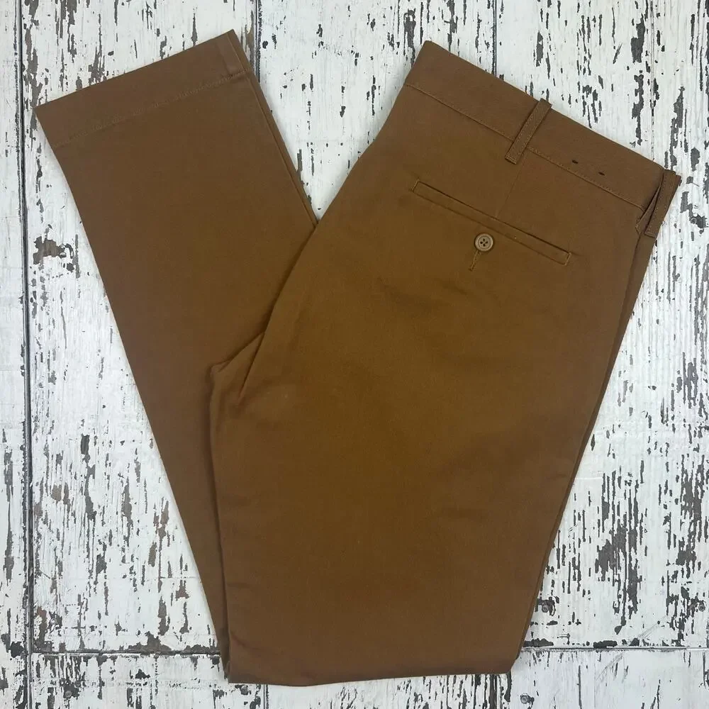 J. Crew The Driggs Chino pant men’s 34x32
Flat front brown Excellent Condition ! - Picture 1 of 4